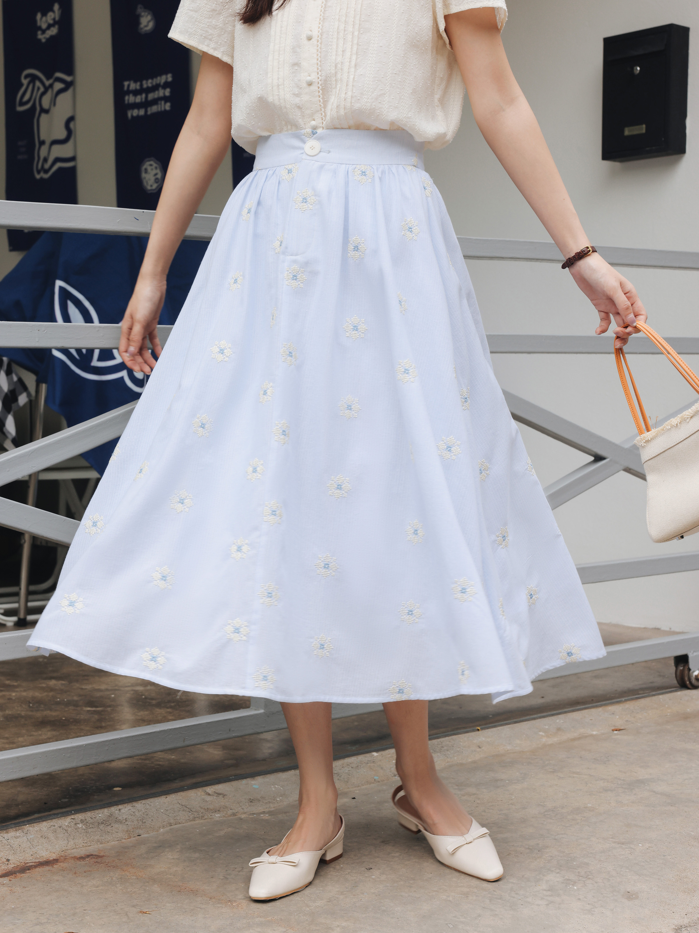 Vintage White Shirt Floral Emb - Midi Skirt Floral recensie en prijs